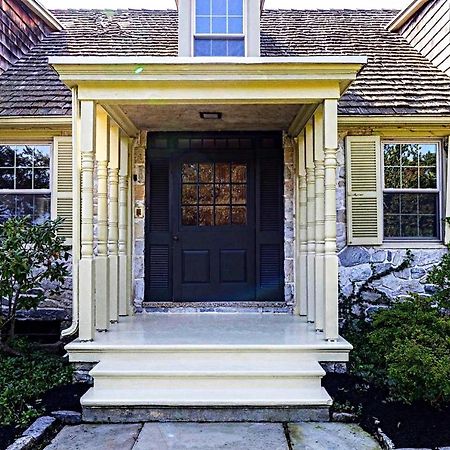 Downingtown Manor - 1900S Farmhouse With Creek Views Eksteriør billede